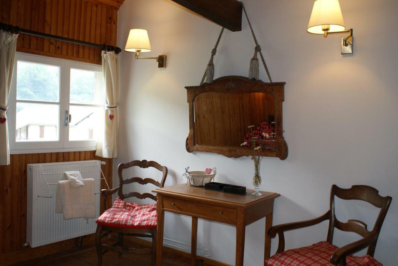 Maison Lacoste Campan Extérieur photo